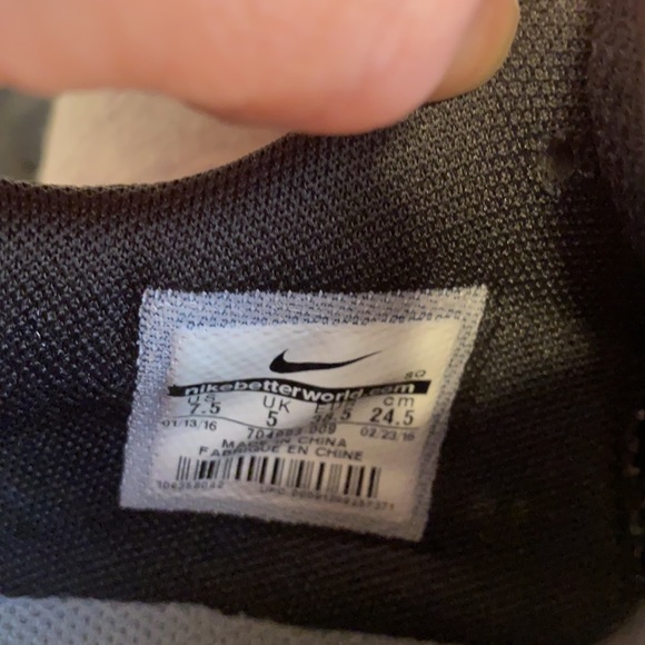 Nike Air running shoes size 7.5 - Picture 7 of 7